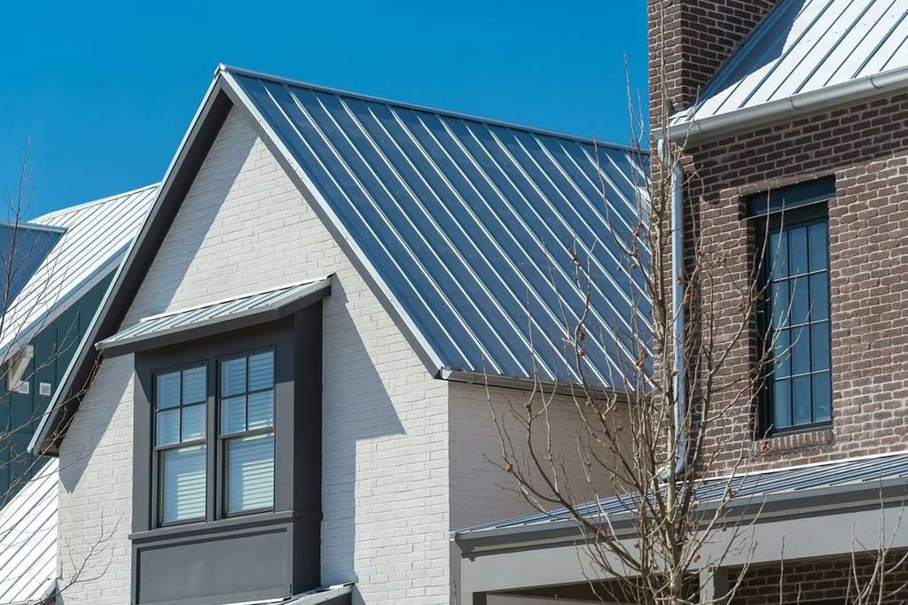 white home with metal roof in Florida